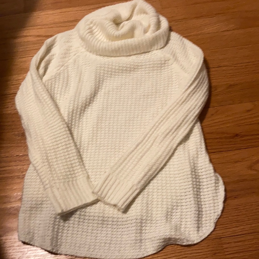 Turtle neck sweater